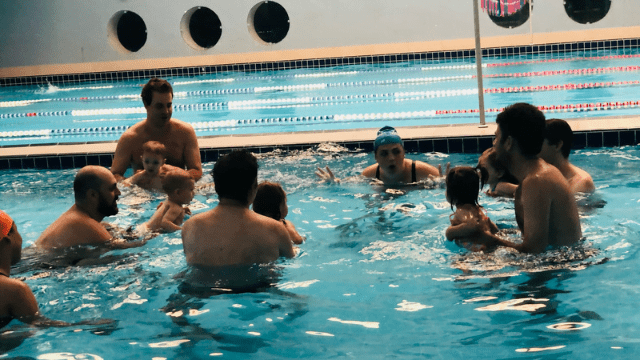 natação pais e filhos